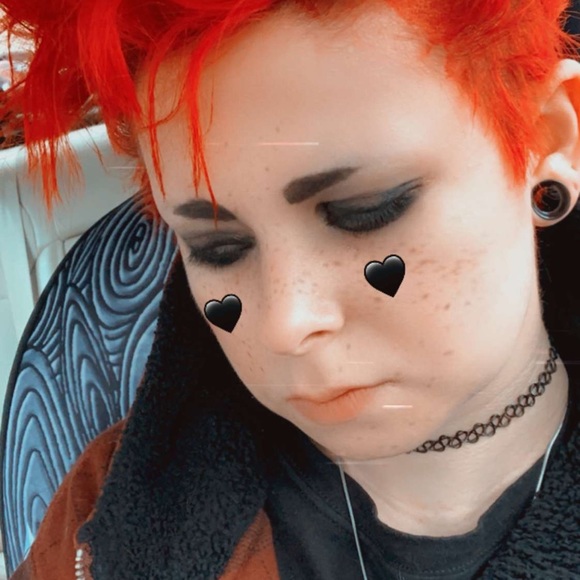 Meet your Posher, Julie - Picture 2 of 11